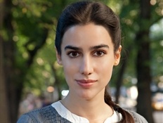 Lila Azam Zanganeh-Trabalibros