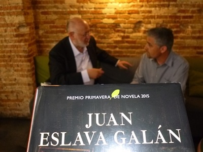 06.Bruno Montano de Trabalibros entrevista a Juan Eslava Galán - copia