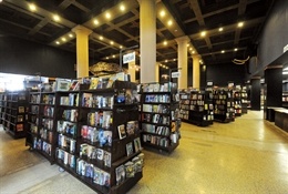 The Last Bookstore Los Angeles 7-Trabalibros